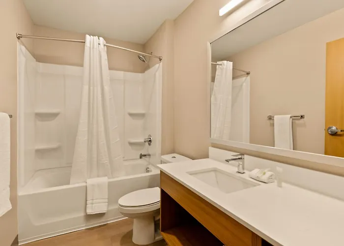 Livaway Hotel 3*